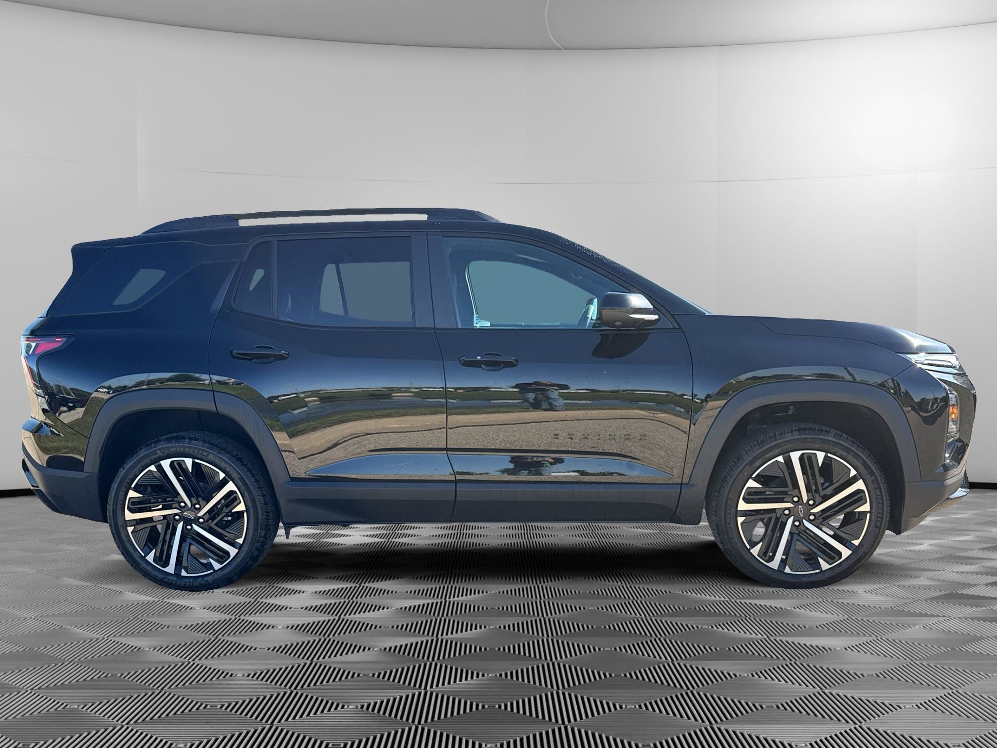 New 2027 Chevrolet Equinox RS w/ Safety and Technology Package AWD/4WD image 5