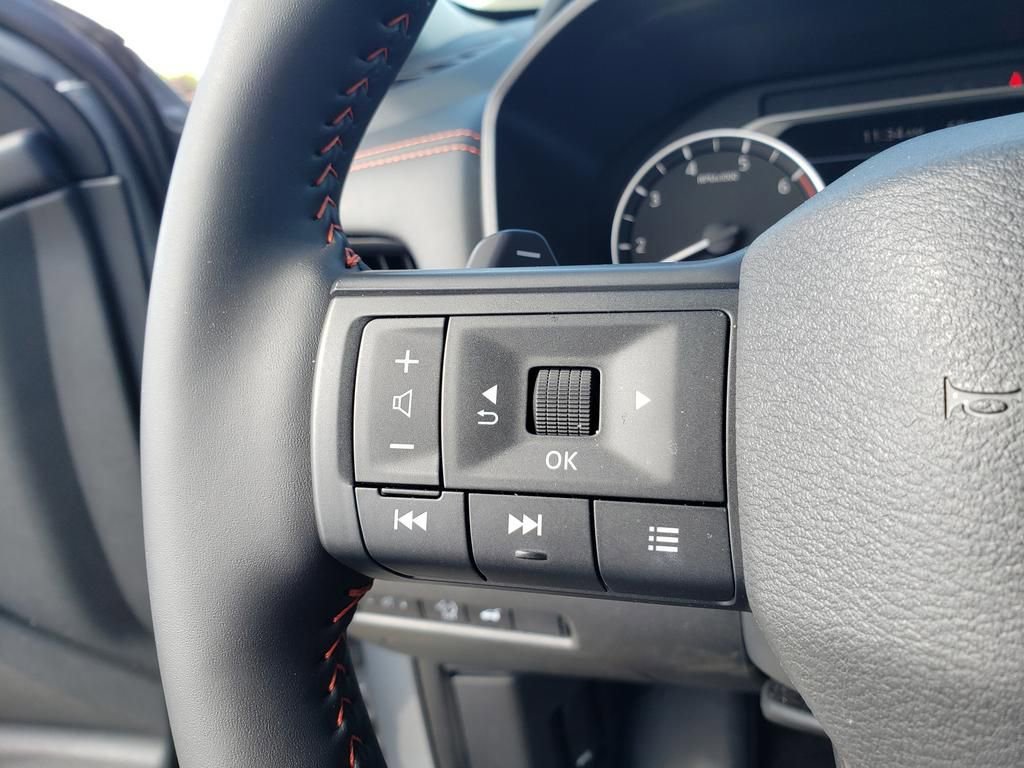 Certified 2025 Nissan Rogue SV AWD/4WD image 33