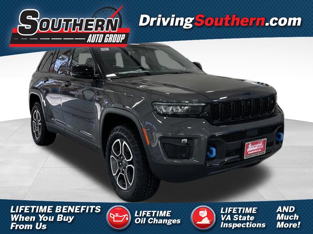 New 2024 Jeep Grand Cherokee Trailhawk w/ Advanced Protech Group II AWD/4WD 360° Tour