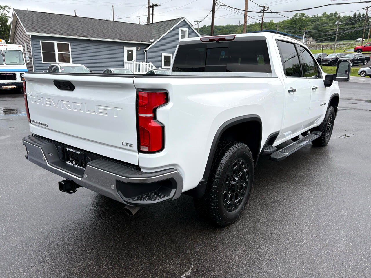 Used 2024 Chevrolet Silverado 2500 LTZ w/ LTZ Convenience Package image 5
