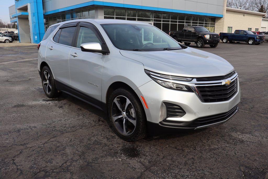 Used 2022 Chevrolet Equinox LT FWD image 2