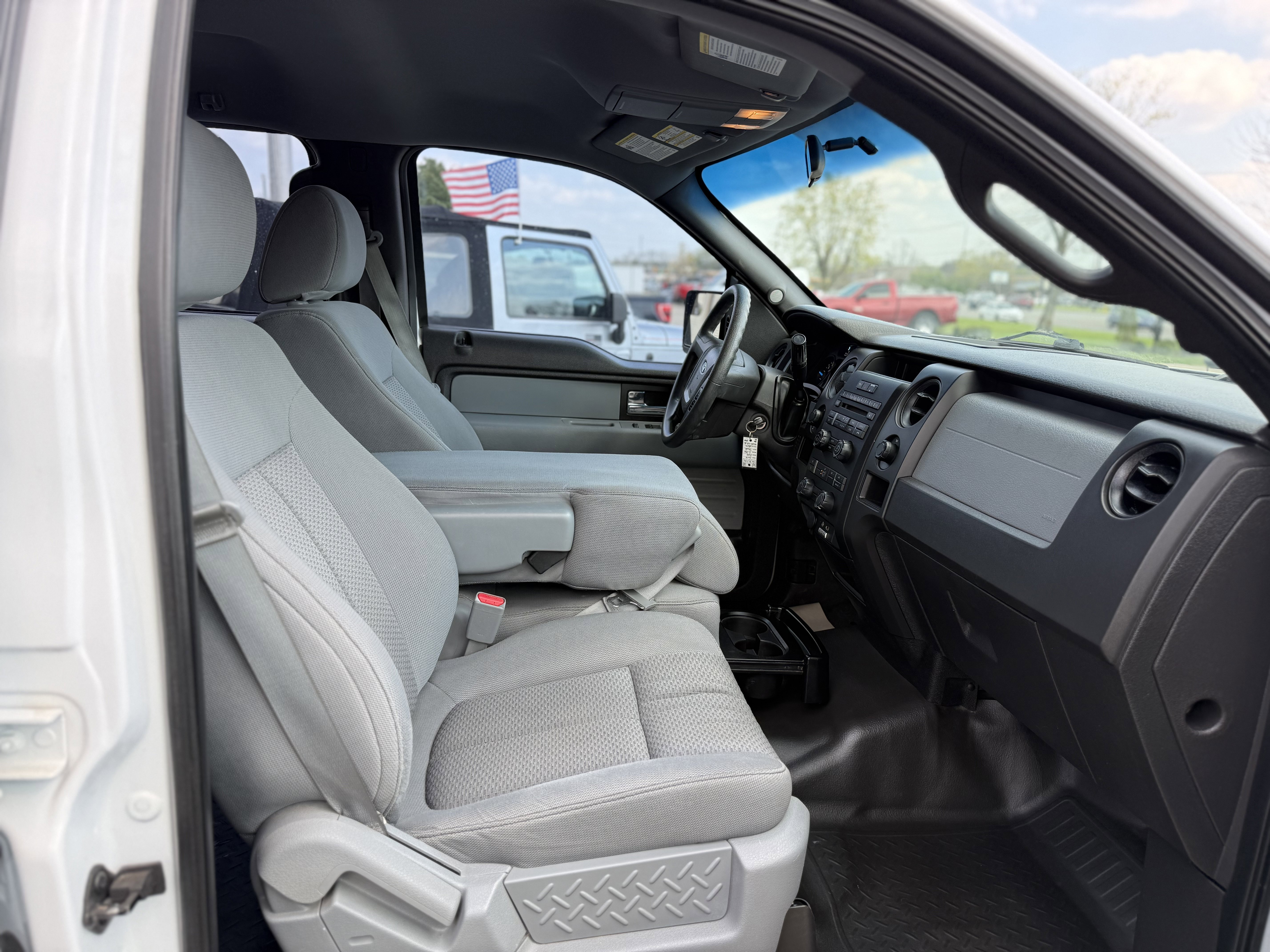 Used 2014 Ford F150 XL w/ Equipment Group 101A Mid AWD/4WD image 13