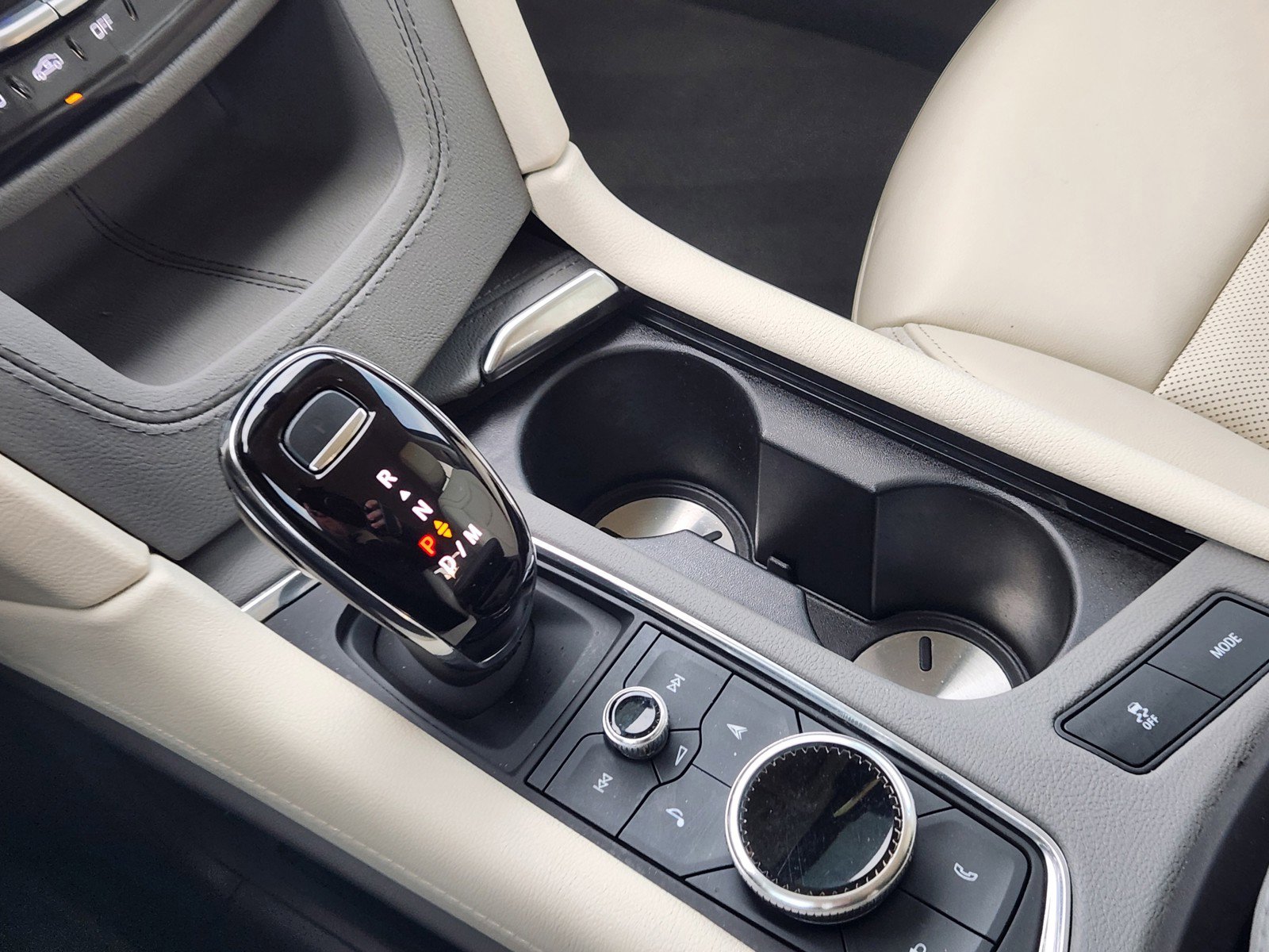 Certified 2023 Cadillac XT6 Premium Luxury w/ Technology Package image 17