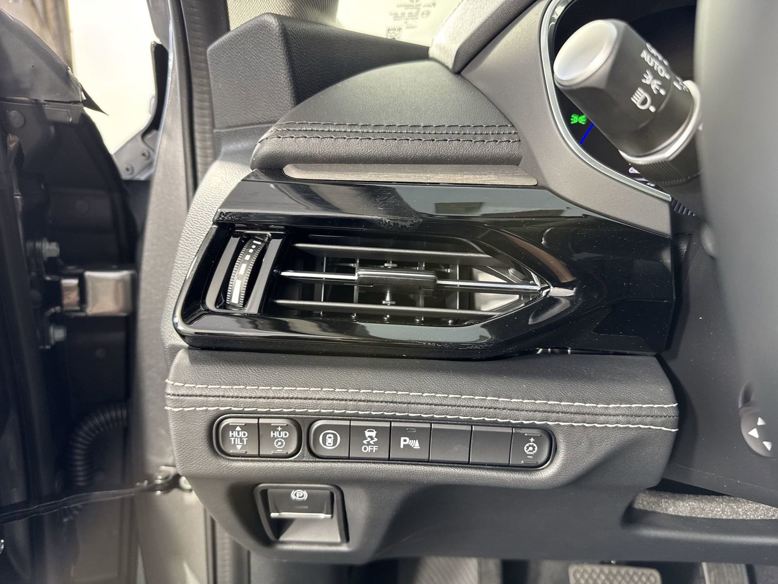 New 2026 Acura MDX w/ Advance Package image 14