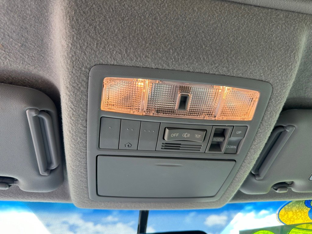 Used 2013 Toyota Highlander Limited FWD image 19