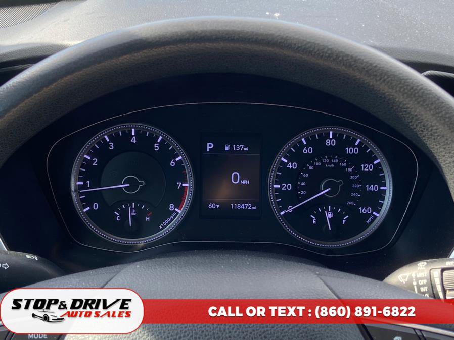 Used 2019 Hyundai Santa Fe SE image 17
