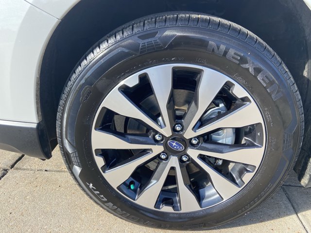 Used 2017 Subaru Outback 2.5i Limited w/ Popular Package #5 AWD/4WD image 23
