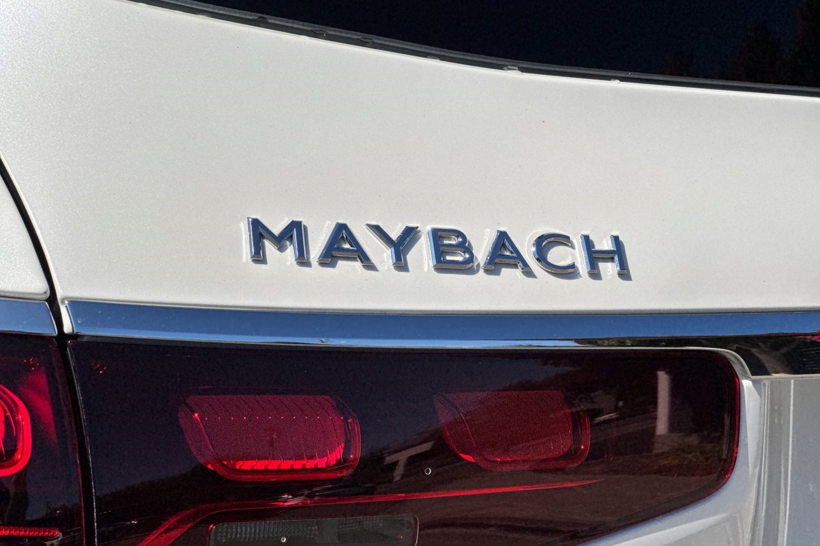 Certified 2024 Mercedes-Benz Maybach GLS 600 4MATIC image 33