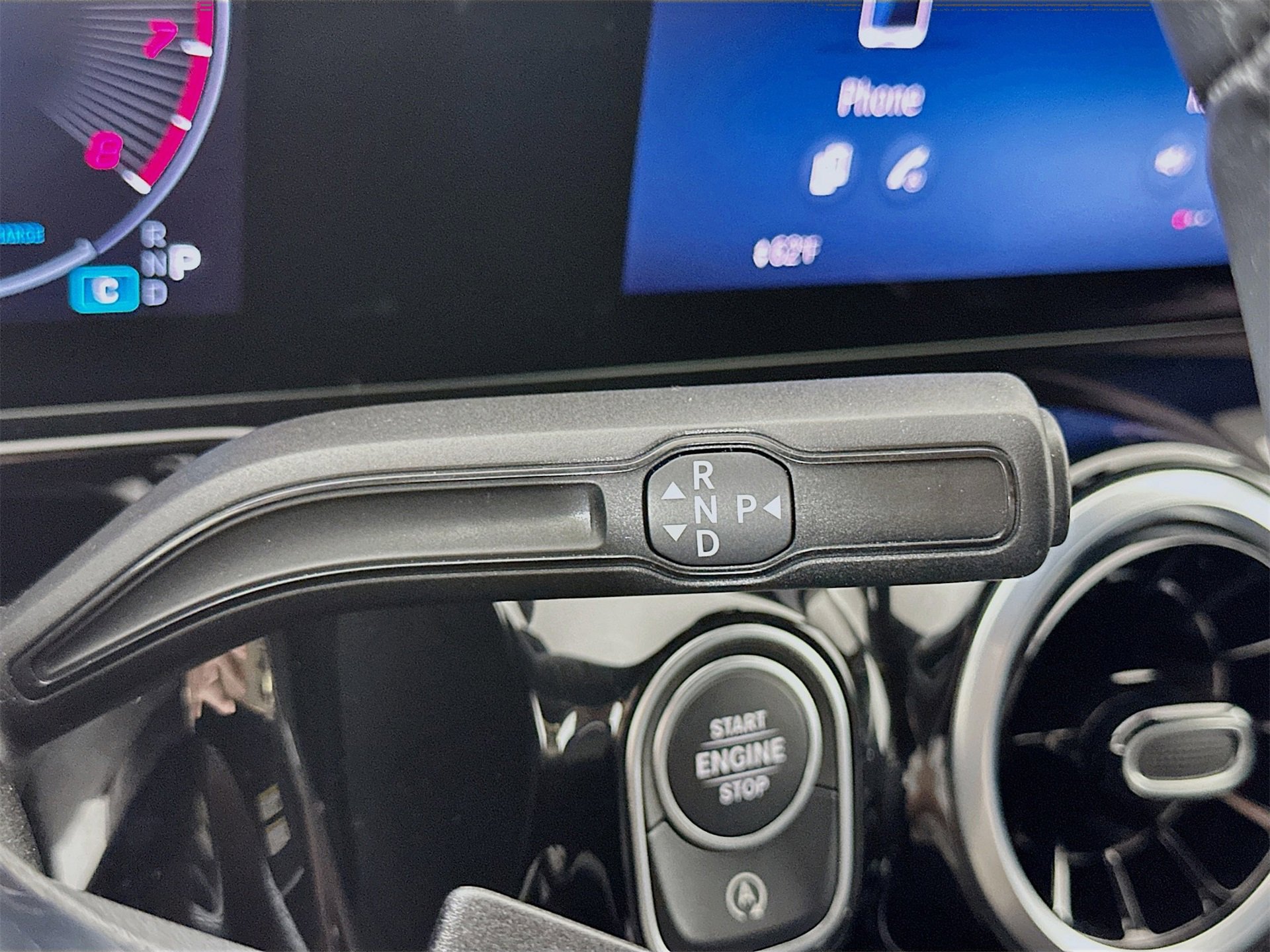 Used 2025 Mercedes-Benz GLA 250 image 17