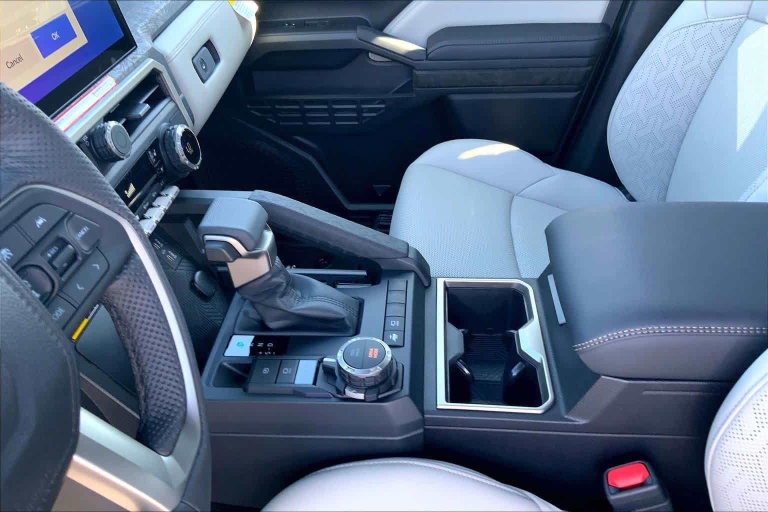 New 2026 Toyota Tacoma Limited AWD/4WD image 7