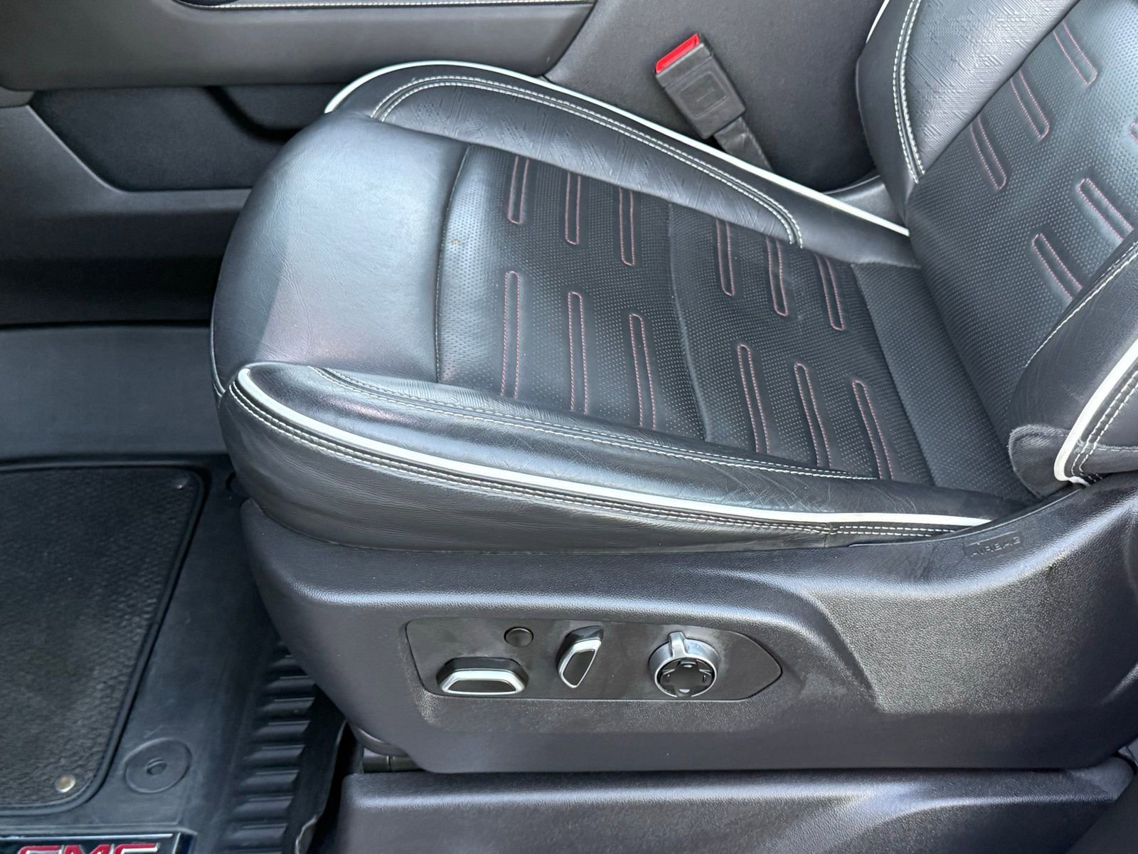 Used 2024 GMC Sierra 2500 AT4X w/ Snow Plow Prep/Camper Package image 41