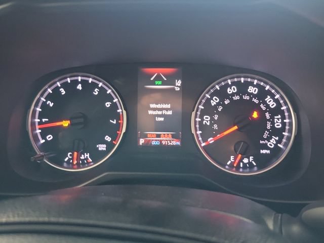 Used 2020 Toyota RAV4 LE FWD image 5
