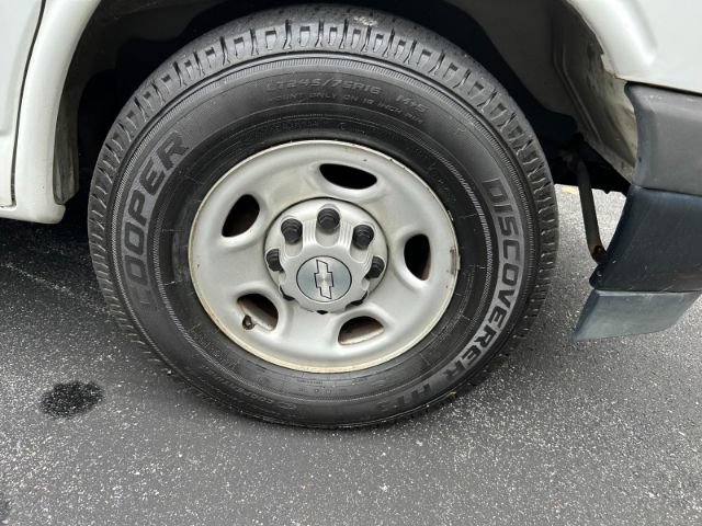 Used 2018 Chevrolet Express 2500 w/ Communications Package RWD image 31