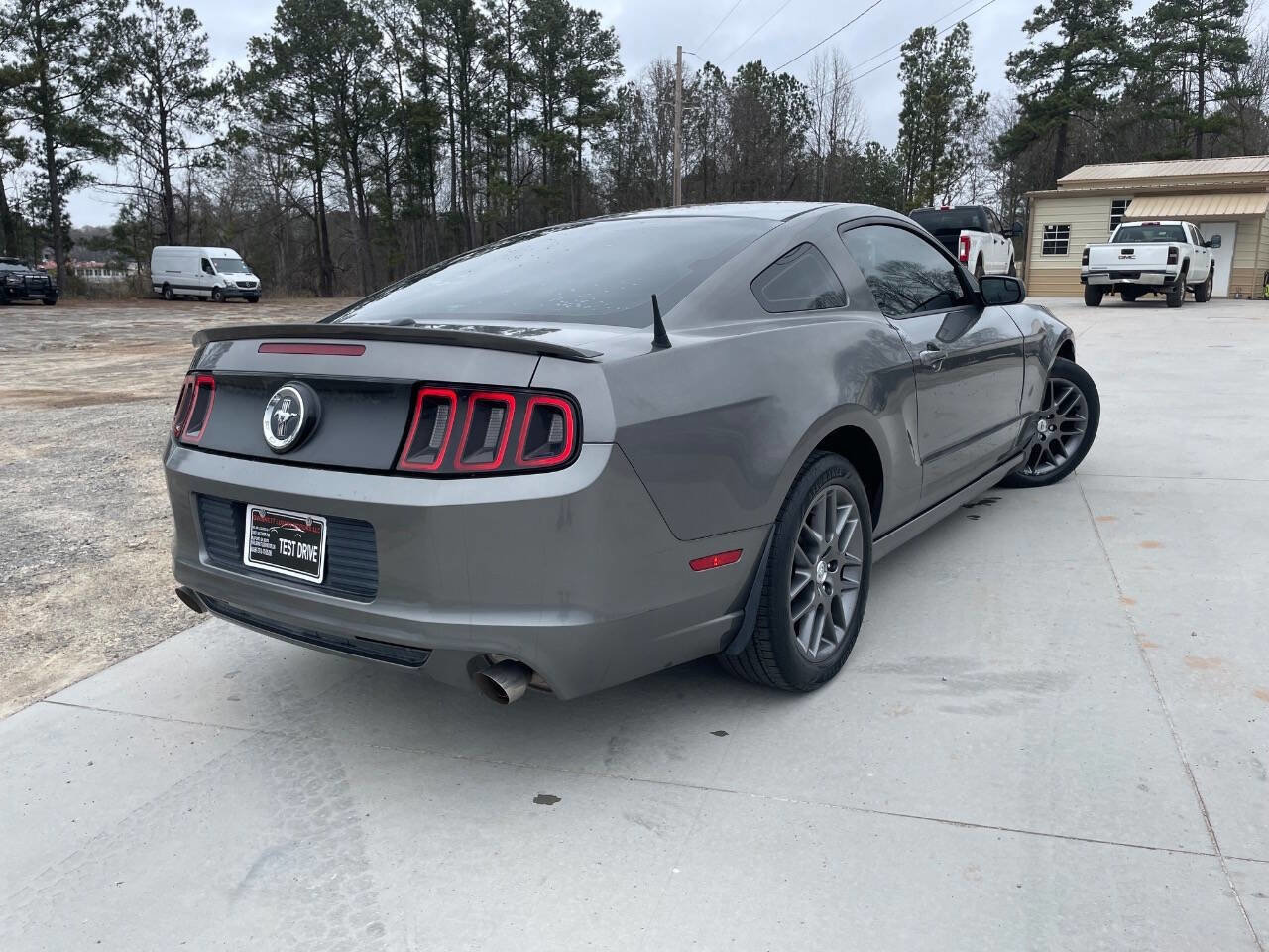 Used 2013 Ford Mustang Premium RWD image 5