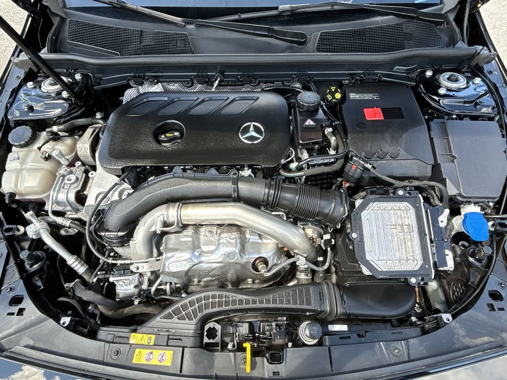 Used 2025 Mercedes-Benz CLA 250 4MATIC image 18