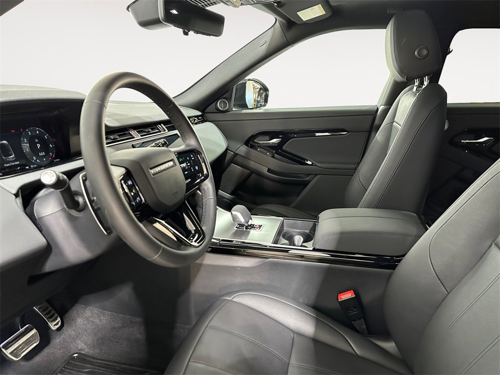 Used 2025 Land Rover Range Rover Evoque Dynamic SE image 9