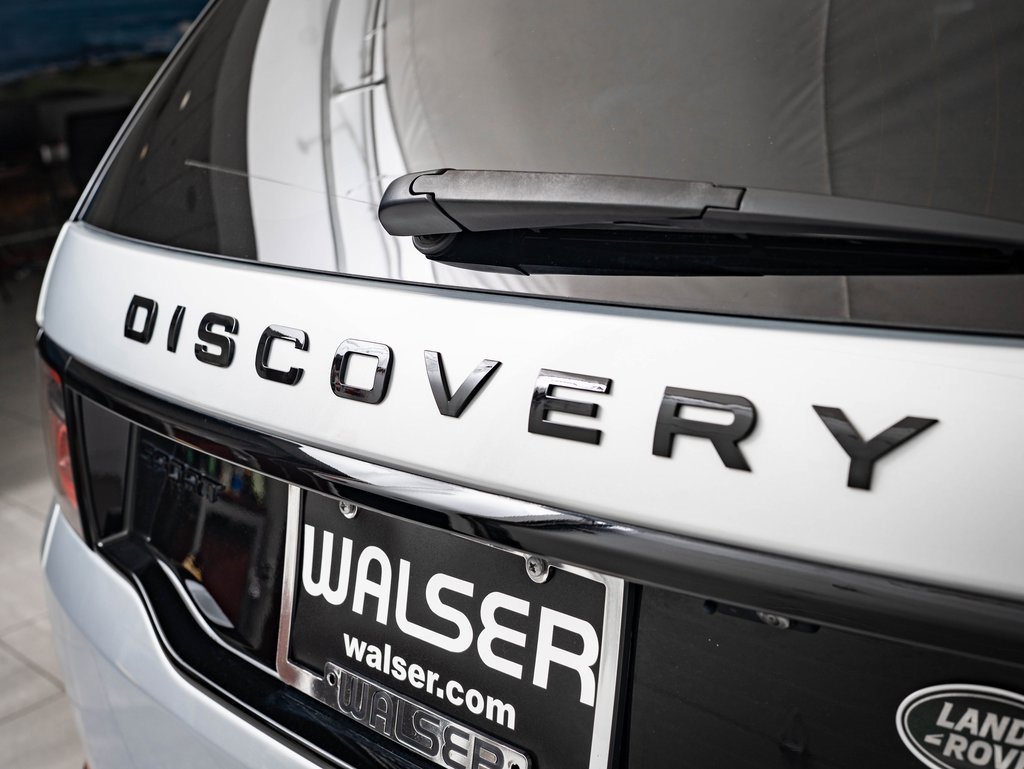 Used 2022 Land Rover Discovery Sport SE image 9