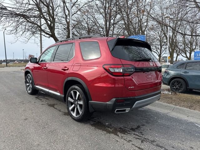 Certified 2025 Honda Pilot Touring image 7