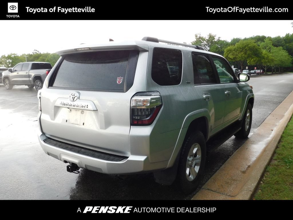 Used 2021 Toyota 4Runner SR5 AWD/4WD image 10