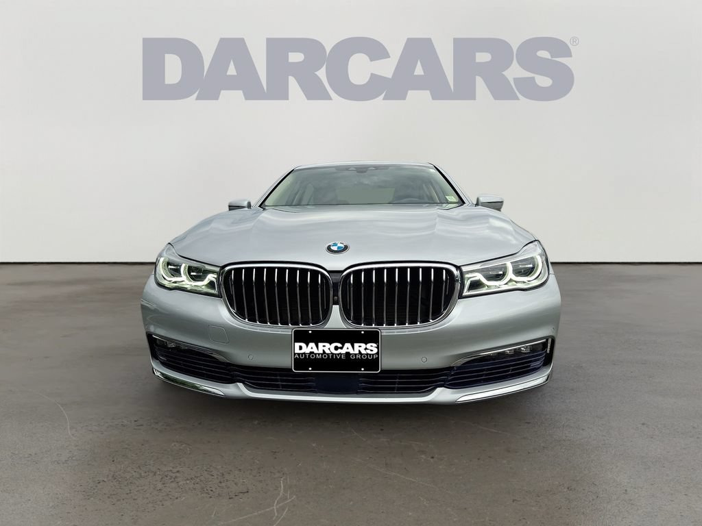 Used 2016 BMW 750i xDrive AWD/4WD image 2