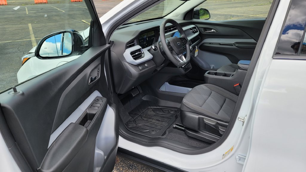 New 2027 Chevrolet Bolt LT w/ LPO, All-Weather Package FWD image 18