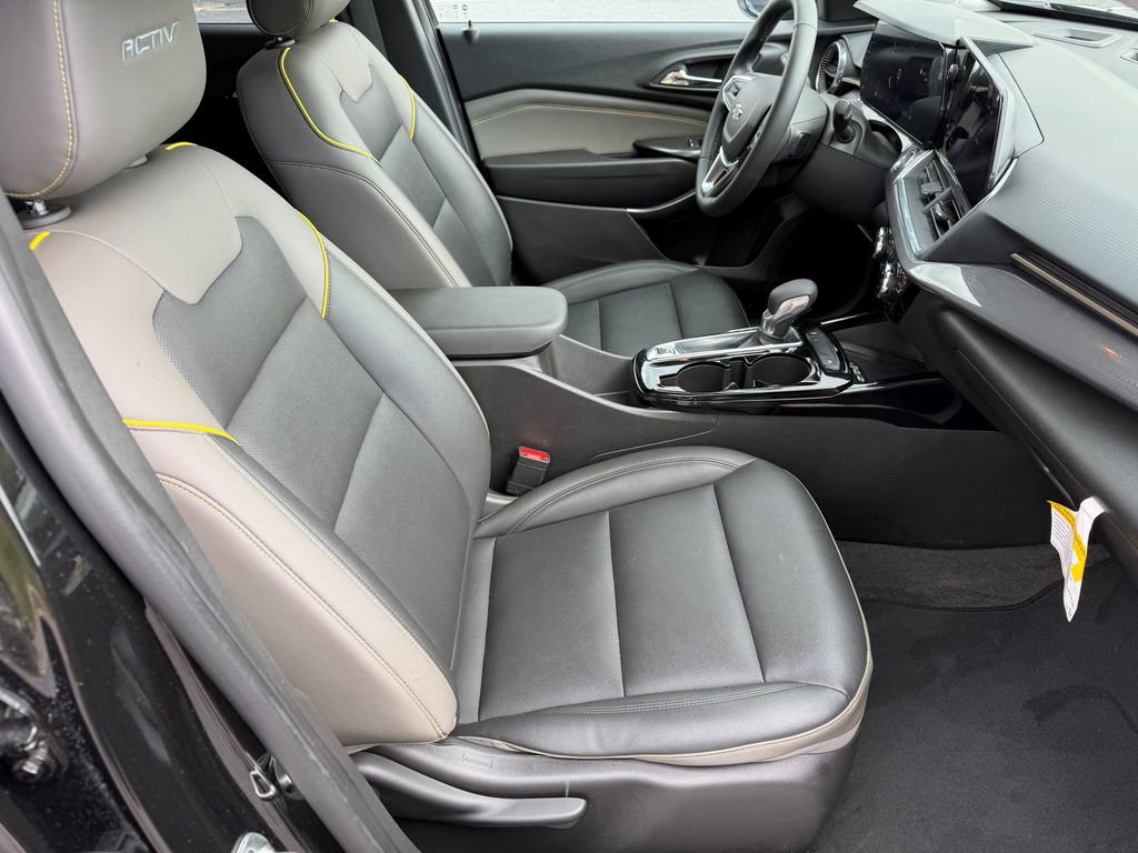 Used 2024 Chevrolet Trax ACTIV w/ Sunroof Package FWD image 15