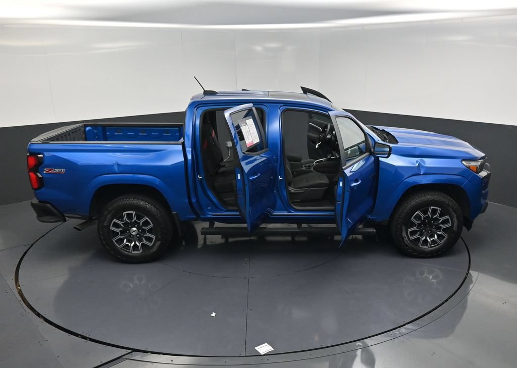 Used 2024 Chevrolet Colorado Z71 w/ Z71 Convenience Package 2 AWD/4WD image 22