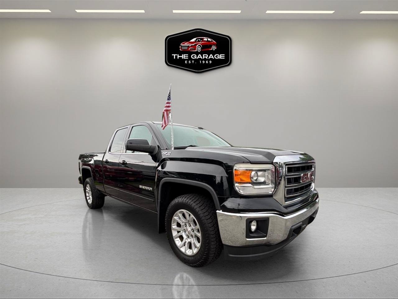 Used 2015 GMC Sierra 1500 SLE w/ SLE Value Package AWD/4WD image 4