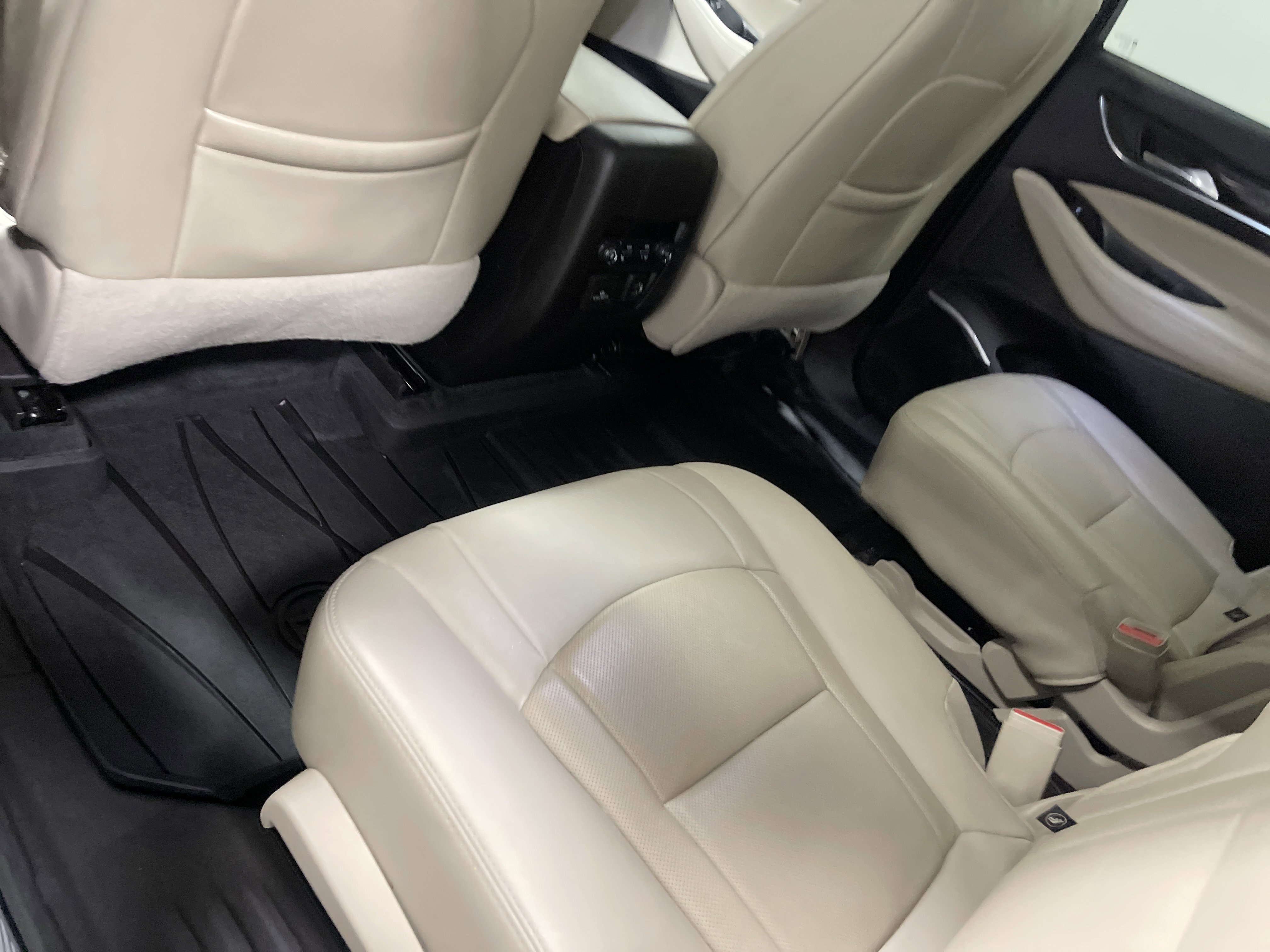 Used 2021 Buick Enclave Premium w/ Sun and Sites Package FWD image 17