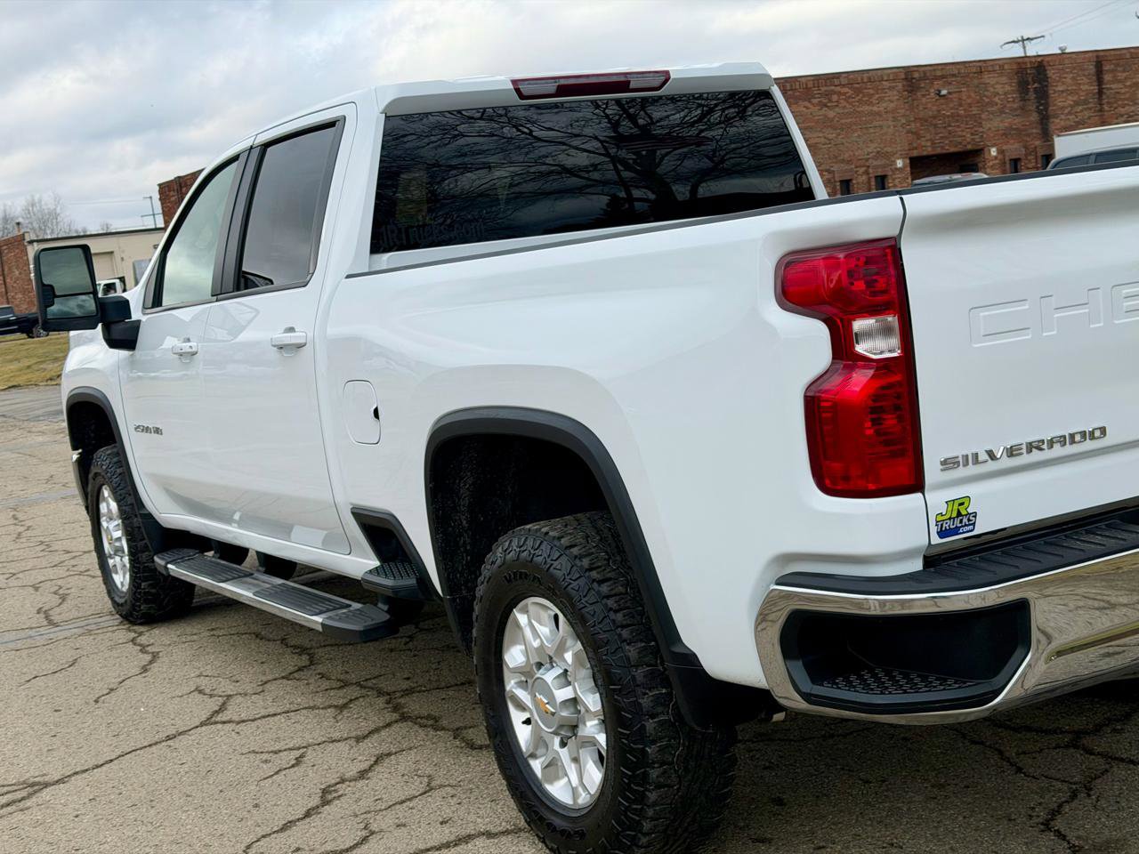 Used 2024 Chevrolet Silverado 2500 LT image 40