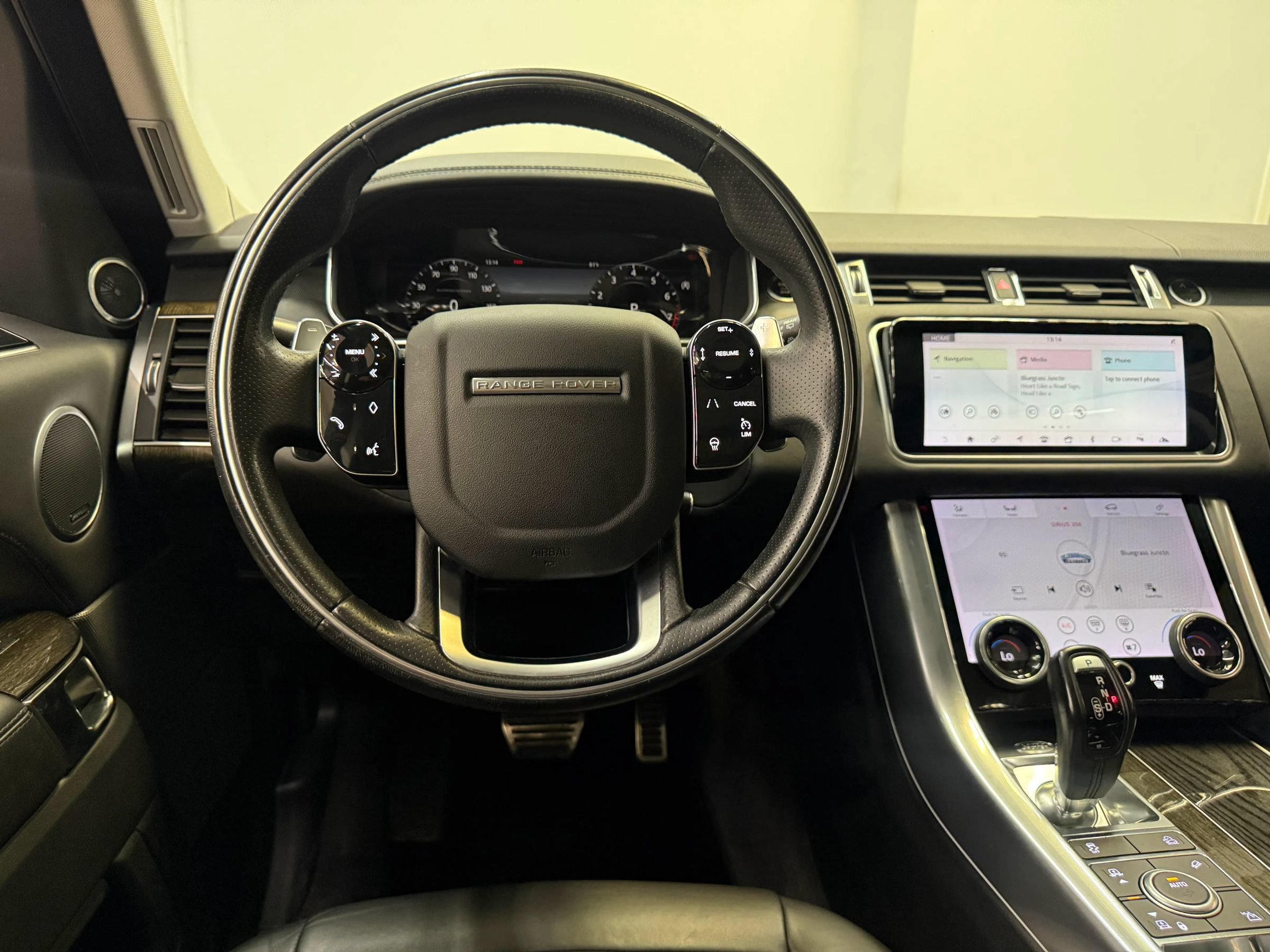 Used 2018 Land Rover Range Rover Sport Supercharged AWD/4WD image 15