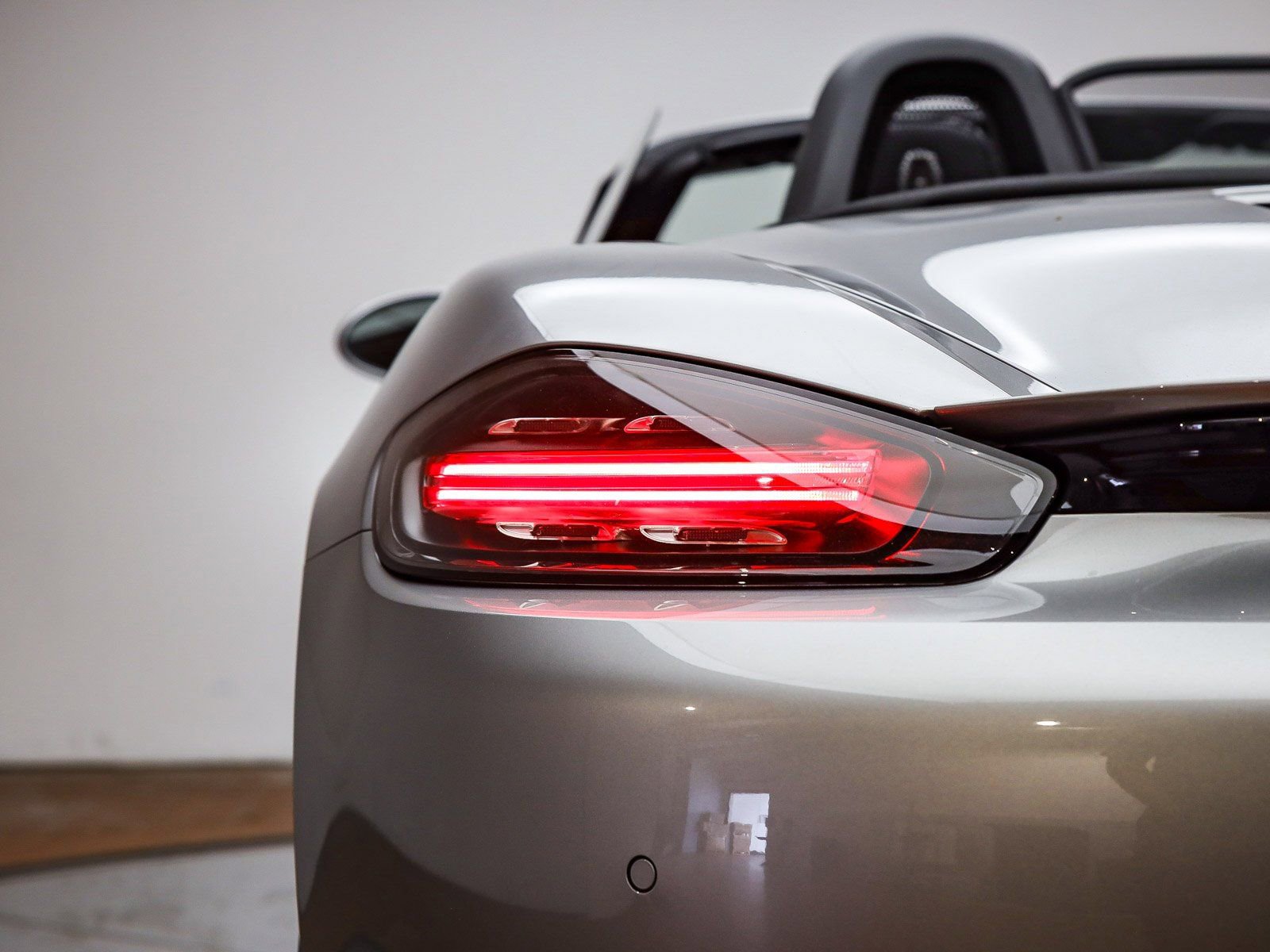 Used 2025 Porsche 718 Boxster S image 8
