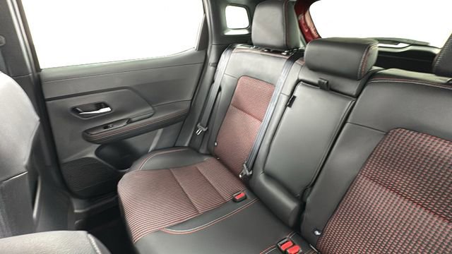 Used 2025 Nissan Kicks SR w/ Illumination Package image 14