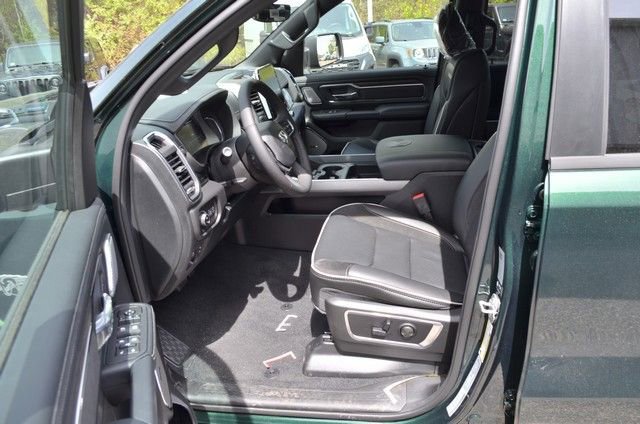 New 2026 RAM 1500 Laramie AWD/4WD image 14
