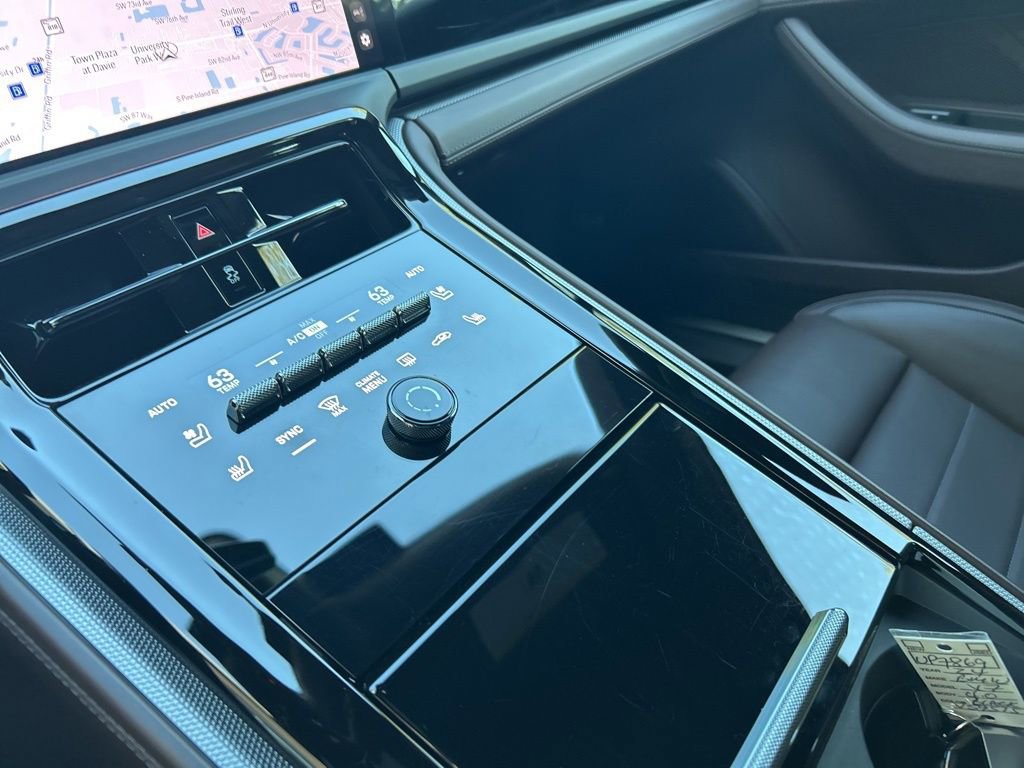 Used 2024 Porsche Panamera 4 image 12