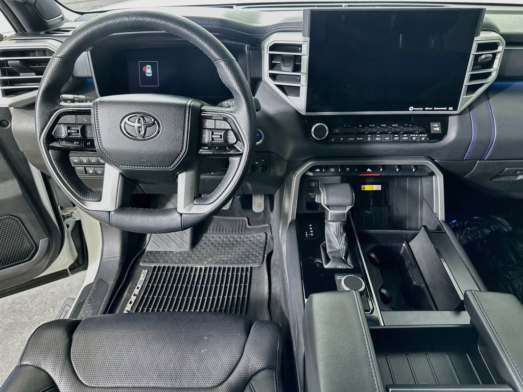 Used 2023 Toyota Sequoia Platinum RWD image 17