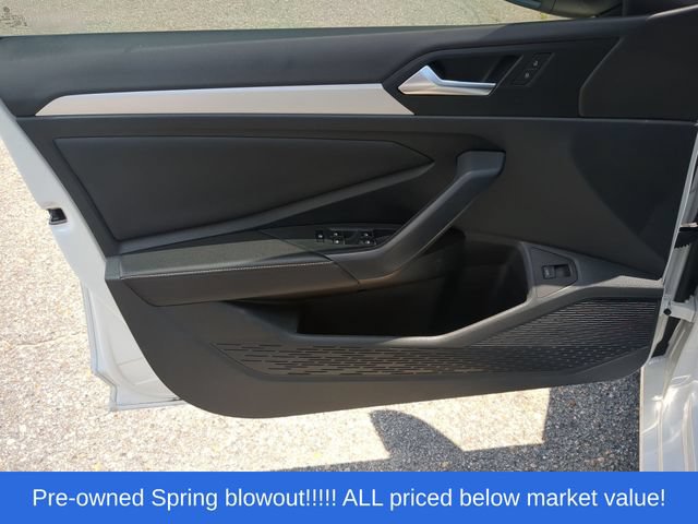 Used 2025 Volkswagen Jetta Sport FWD image 20