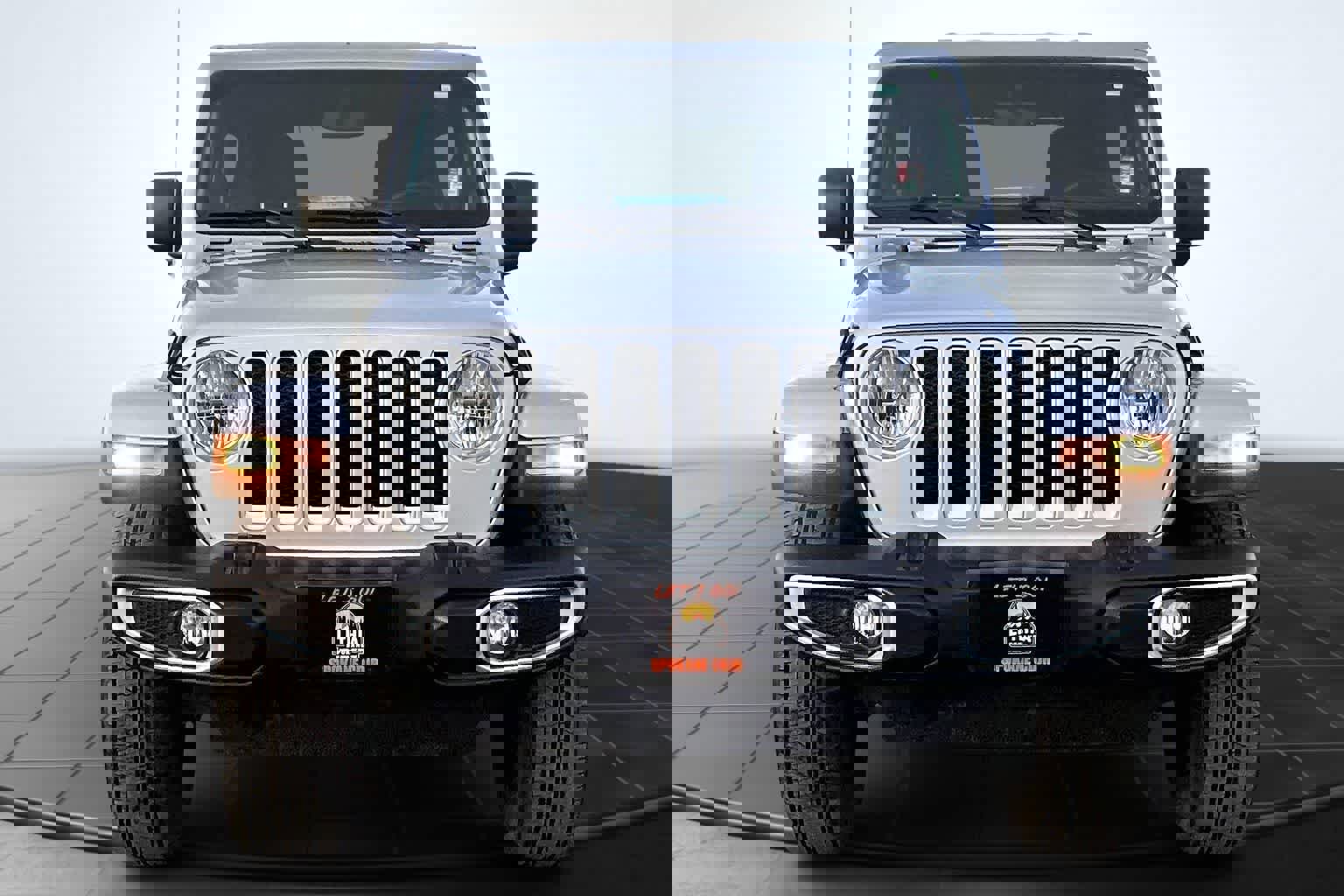 Used 2023 Jeep Wrangler Sahara image 6