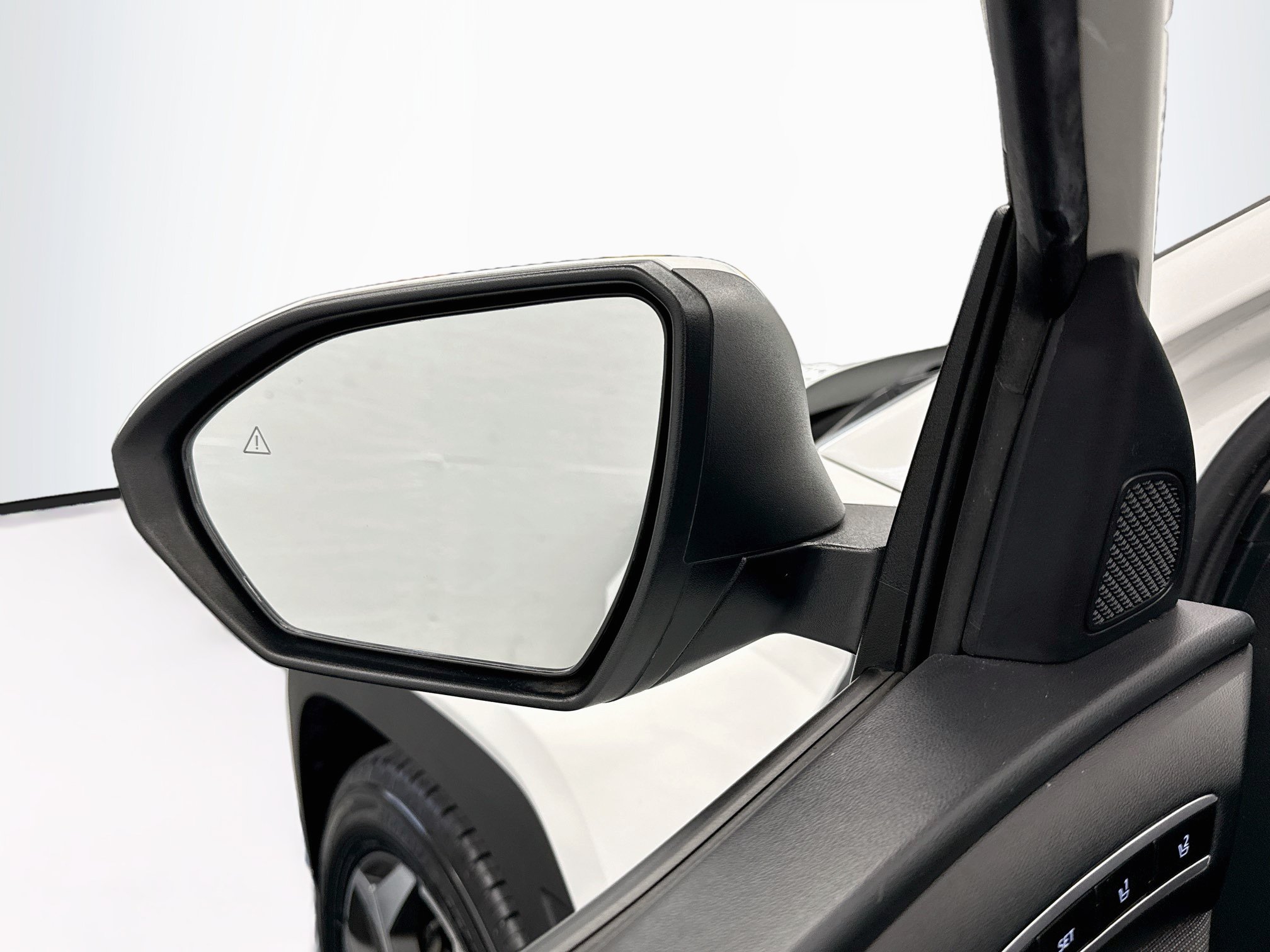 Used 2024 Hyundai Tucson Limited FWD image 16