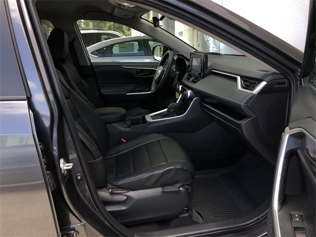 Used 2022 Toyota RAV4 LE image 31