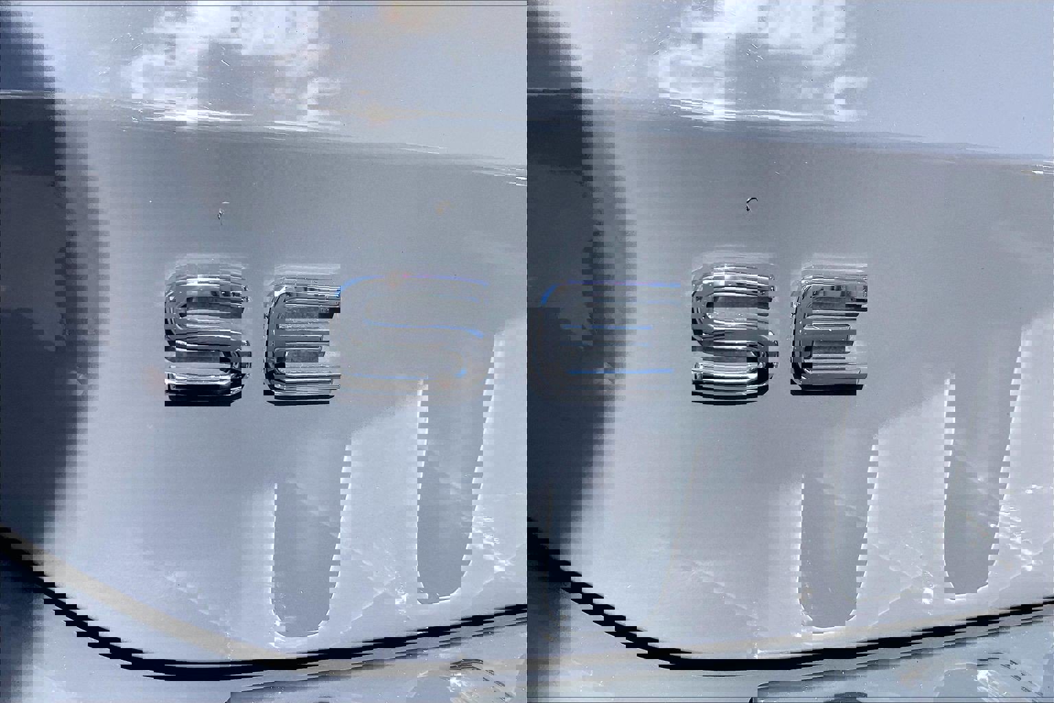 Certified 2023 Volkswagen Taos SE w/ Black Wheel Package image 31