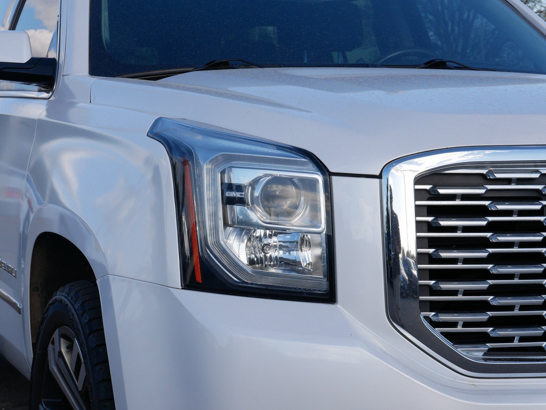 Used 2019 GMC Yukon XL Denali w/ Denali Ultimate Package AWD/4WD image 17