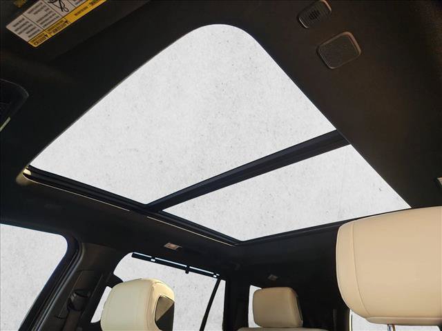 Used 2023 Toyota Sequoia Capstone AWD/4WD image 22