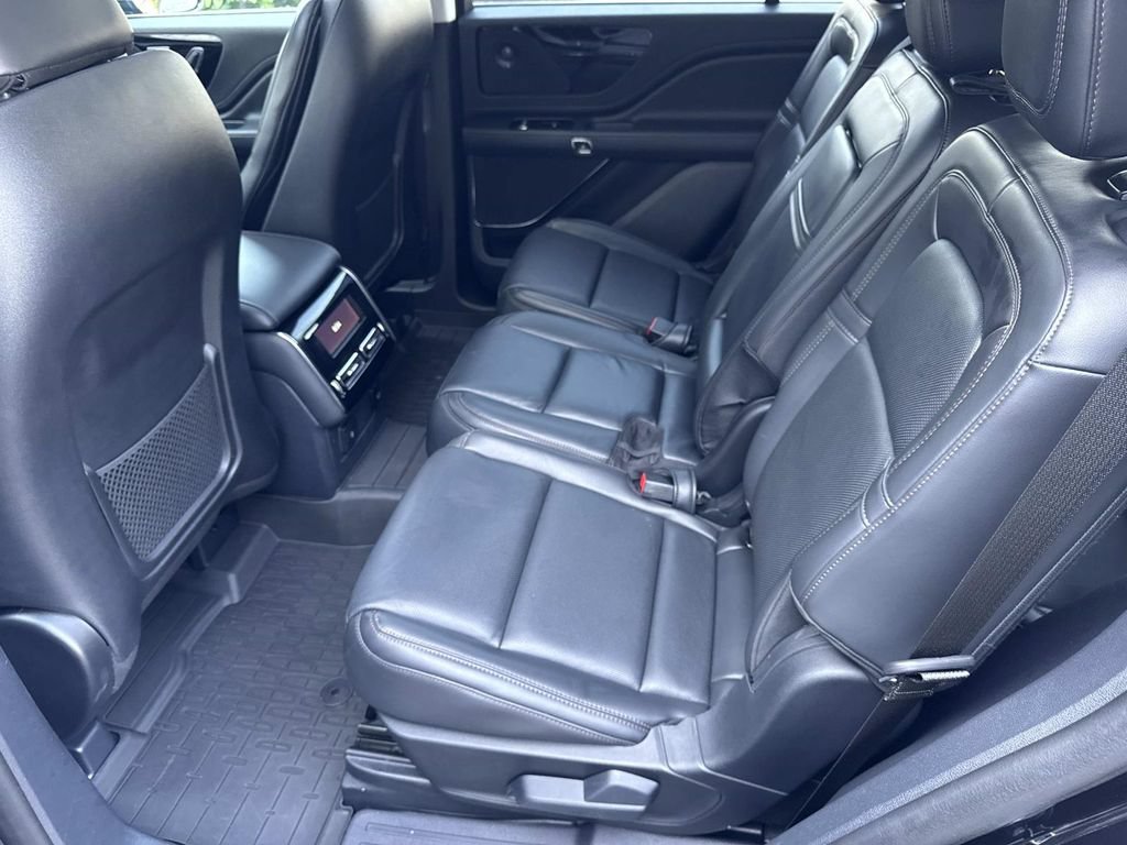 Used 2025 Lincoln Aviator Reserve w/ Illumination Package AWD/4WD image 15