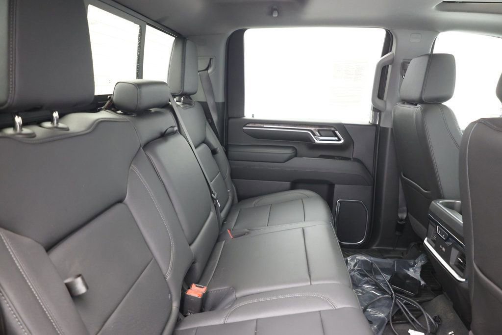 Used 2024 Chevrolet Silverado 3500 LTZ w/ LTZ Plus Package image 19