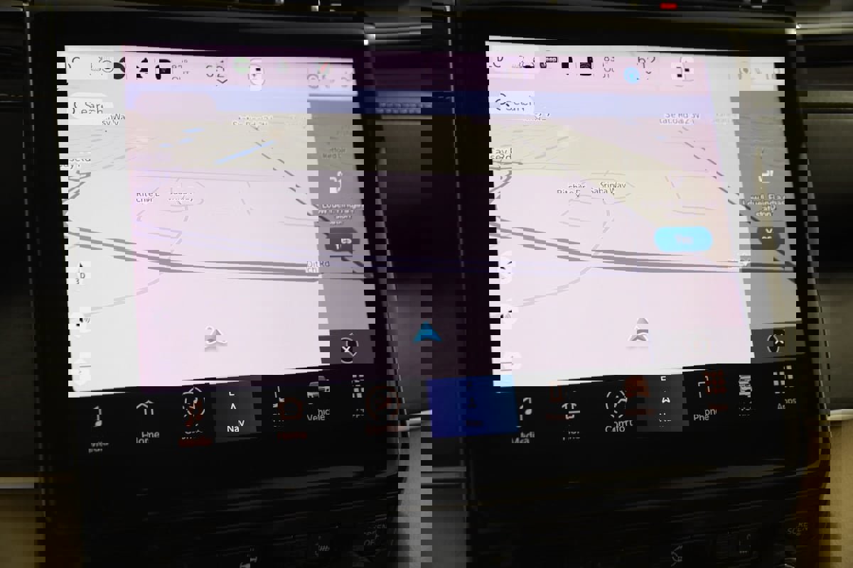 Used 2022 Jeep Grand Cherokee L Limited image 9