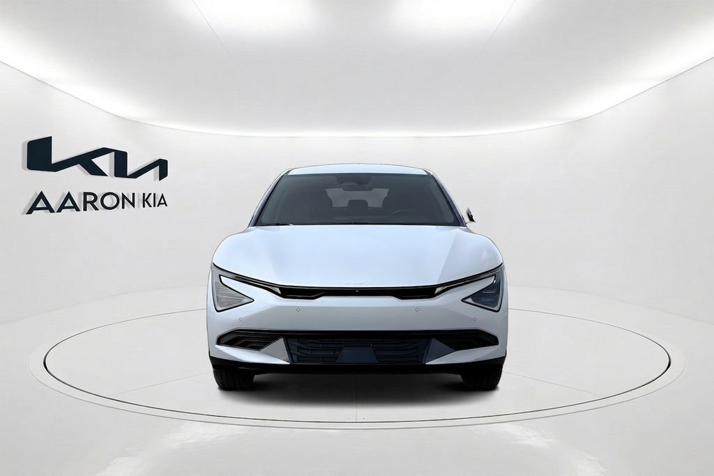 New 2026 Kia EV6 Wind RWD image 2