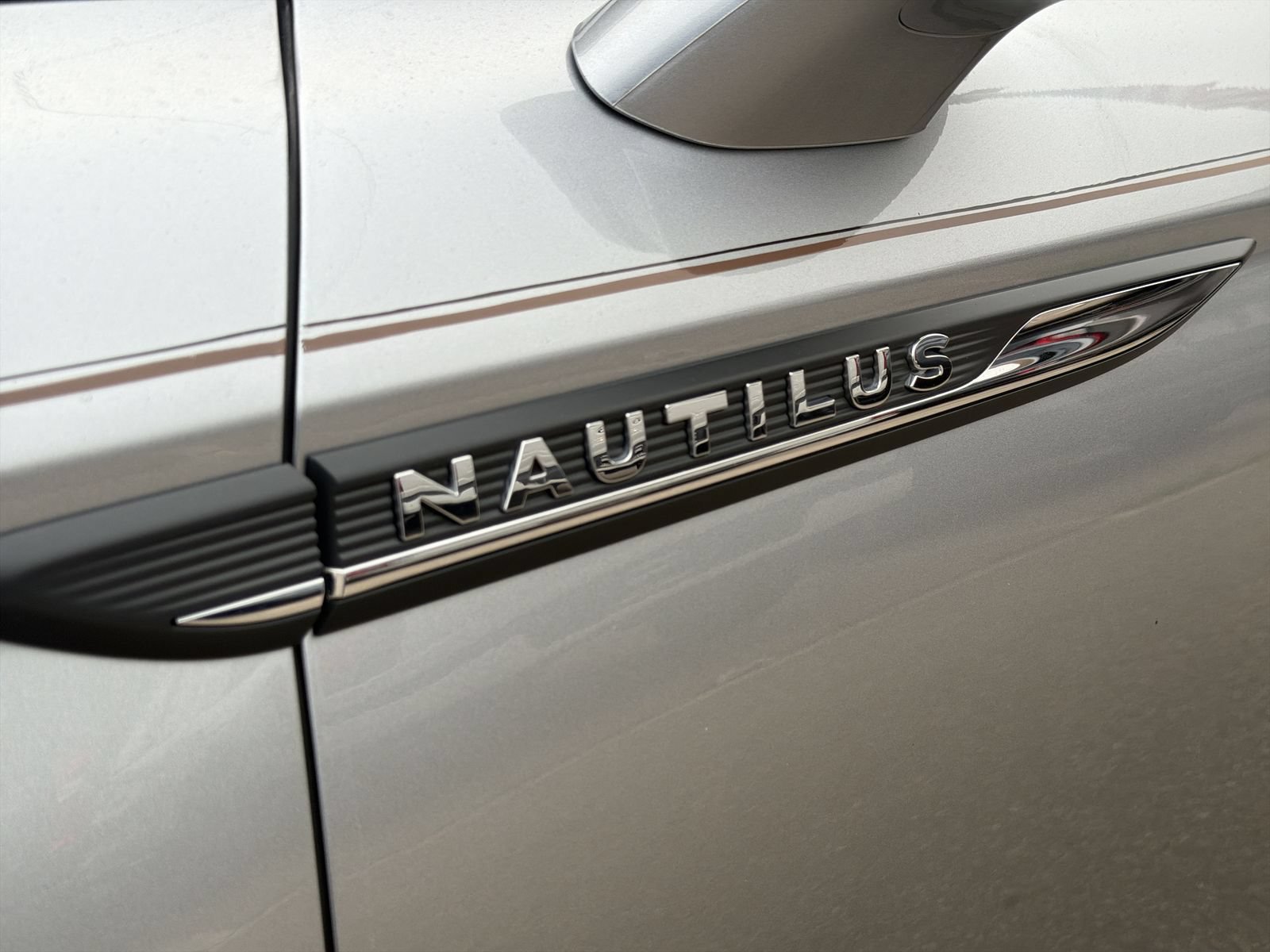 Used 2022 Lincoln Nautilus Reserve w/ Luxury Package AWD/4WD image 14