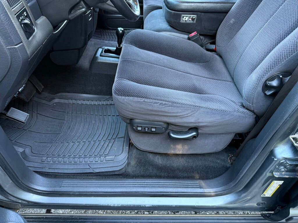 Used 2005 Dodge Ram 2500 Truck SLT image 27