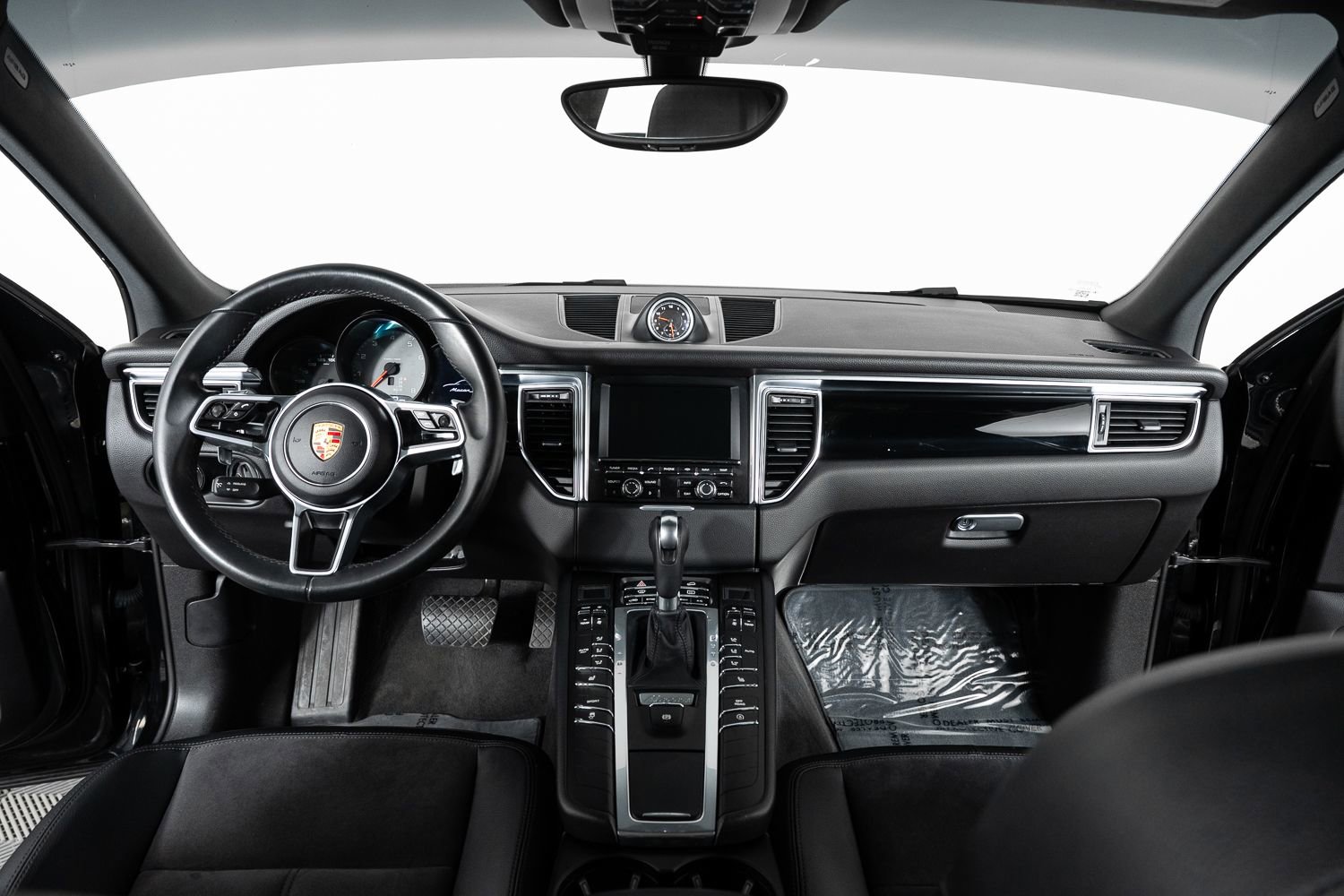 Used 2016 Porsche Macan S image 30